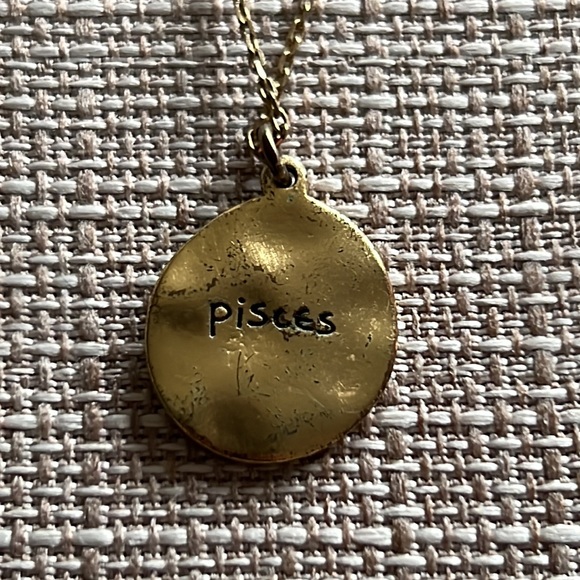 GUC BCBGMax Azria Gold Pisces Constellation Necklace - Picture 4 of 6